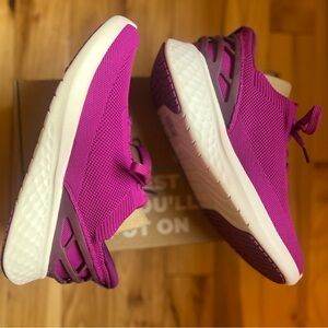 Kizik Athens Womens Shoes 8.5W Huckleberry- Brand New in Box! HandsFree Footwear